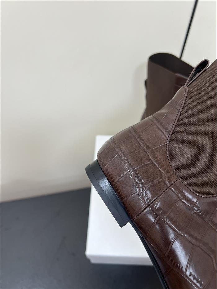 20251128174314609 370